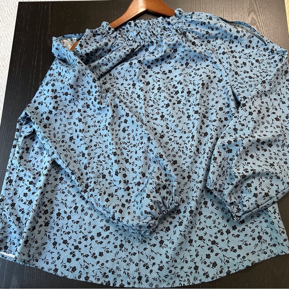 SHEIN Blue Ruffled Peter Pan Collar Blouse